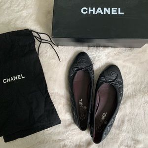 Black Chanel ballet flats size 38